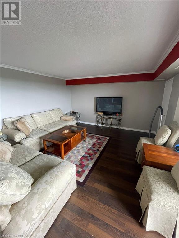 property at 389 Dundas St