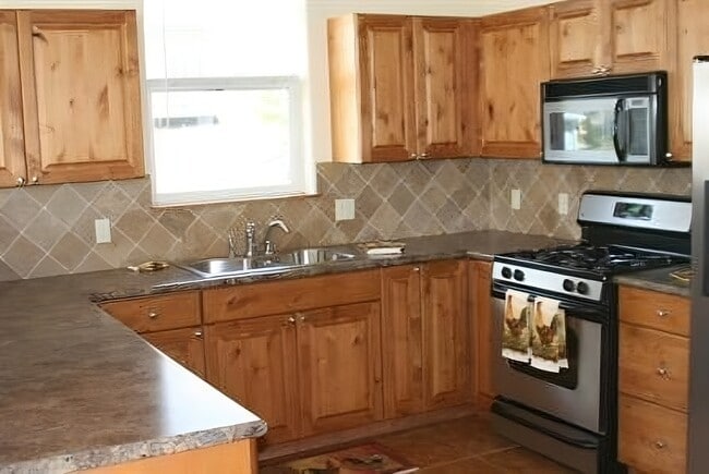 679 E 2nd St, Unit Basement in Eagle, CO - Building Photo - Building Photo