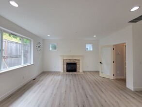 19623 23rd Dr SE in Bothell, WA - Building Photo - Building Photo
