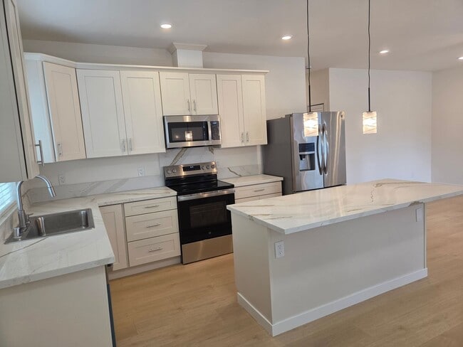 3952 Running Bear Way in Antelope, CA - Building Photo - Building Photo