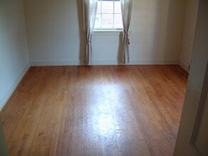 4011 Veazey St NW in Washington, DC - Building Photo - Building Photo