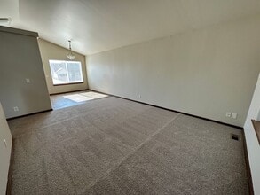 2506 W Pocono Ct in Coeur d'Alene, ID - Building Photo - Building Photo