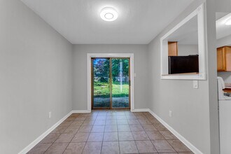 6775 Middlebrook Blvd in Middleburg Heights, OH - Building Photo - Building Photo