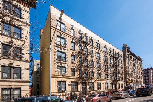609 W 180th St in New York, NY - Building Photo - Building Photo