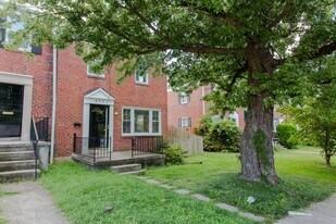 978 Radcliffe Rd in Towson, MD - Building Photo