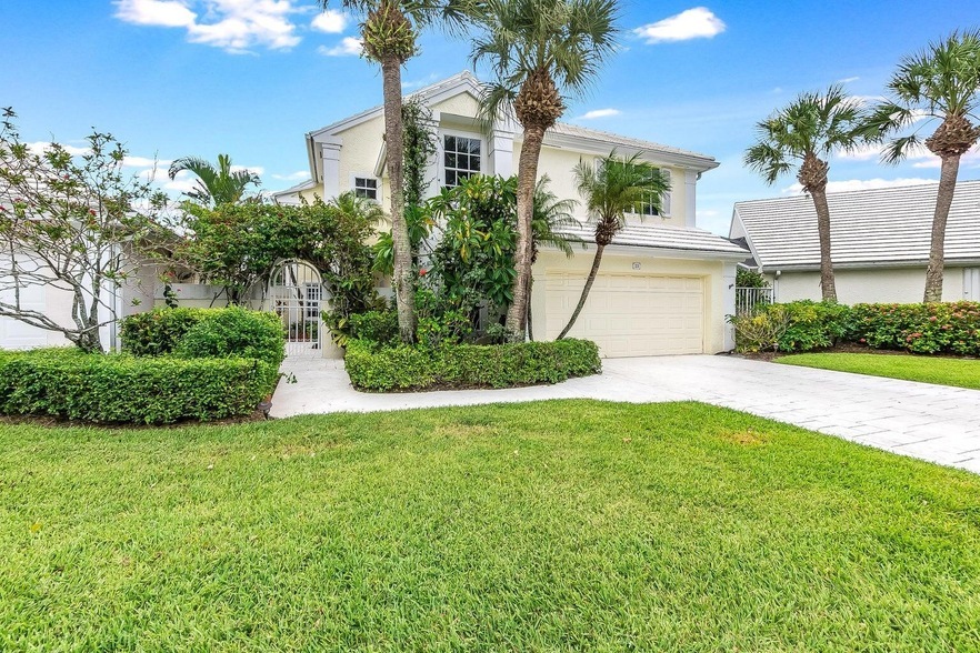 23 Windsor Ln in Palm Beach Gardens, FL - Building Photo