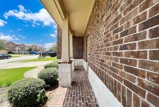 166 Meadow Grove Dr in Conroe, TX - Building Photo - Building Photo