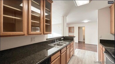 7160 Shoreline Dr in San Diego, CA - Building Photo - Building Photo