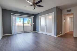 621 E 99th St in Inglewood, CA - Building Photo - Building Photo