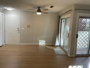 1300 Cedarwood Dr in Westlake, OH - Building Photo - Building Photo