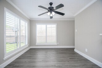 15807 Los Altos Dr in Houston, TX - Building Photo - Building Photo