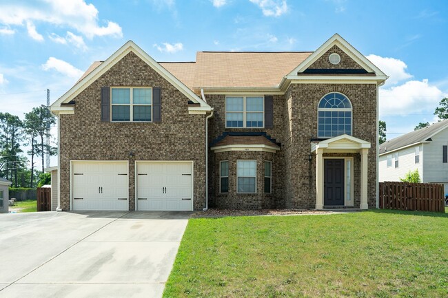 property at 2624 Leland Dr