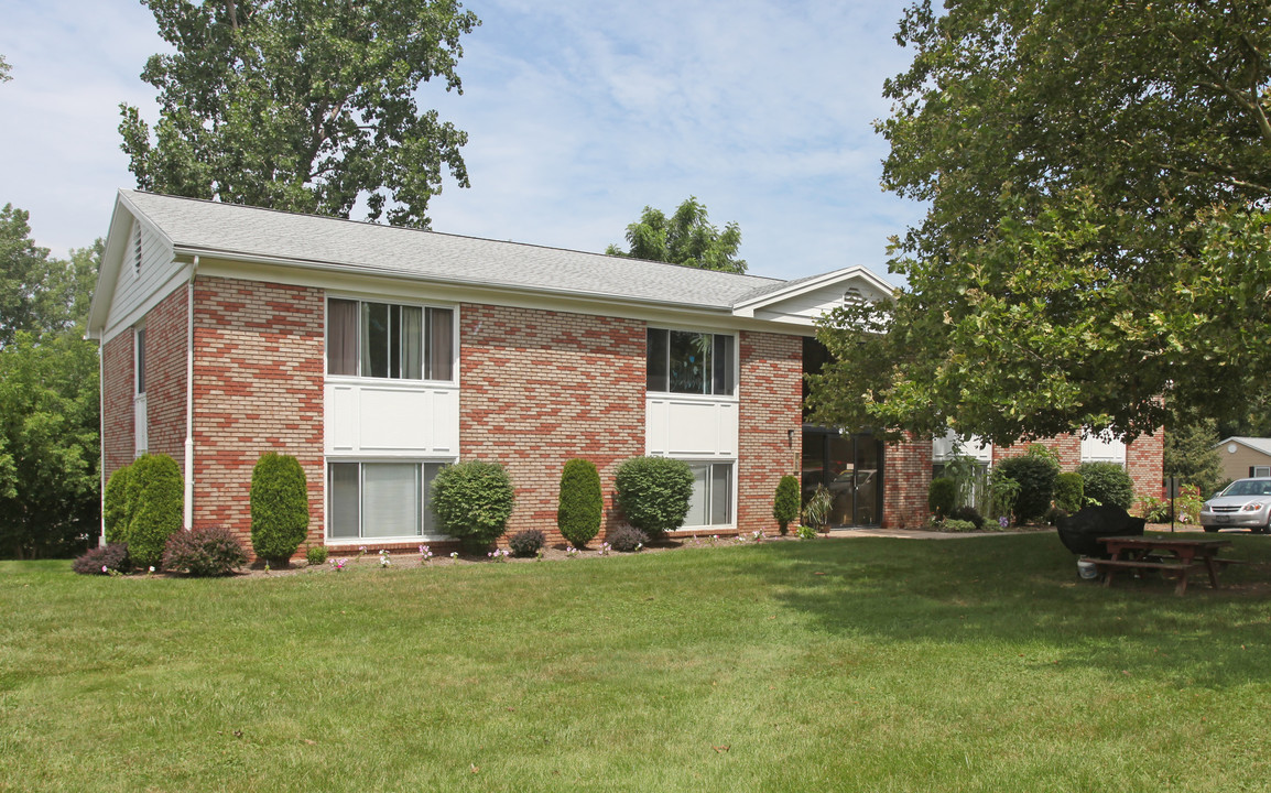 The Villager Apartments in Spencerport, NY - Building Photo