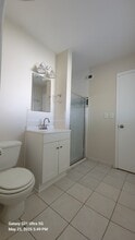 418 W Redondo Dr in Oceanside, CA - Building Photo - Building Photo