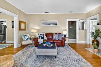 3321 W San Juan St in Tampa, FL - Building Photo - Building Photo