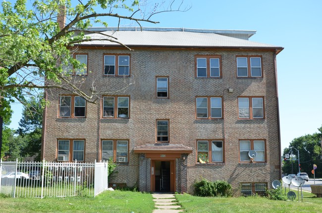 6Th And Hickman Apartments in Des Moines, IA - Foto de edificio - Building Photo