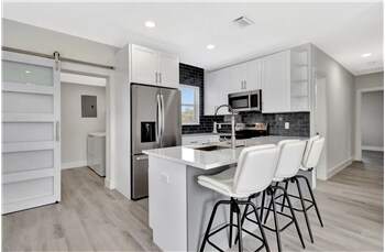 property at 1335 Lee St