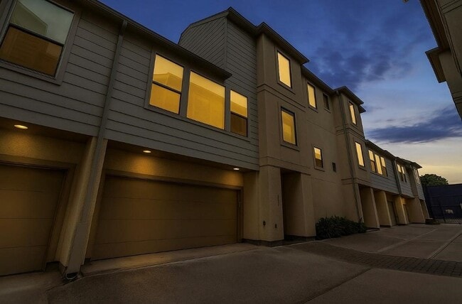 918 Lester St in Houston, TX - Foto de edificio - Building Photo