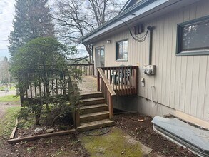 19827 Anderson Rd in Mount Vernon, WA - Building Photo - Building Photo