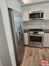 740 Ridgeley Dr in Los Angeles, CA - Building Photo - Building Photo