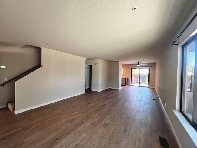 8302 Lasalle Ave in Cotati, CA - Building Photo - Building Photo