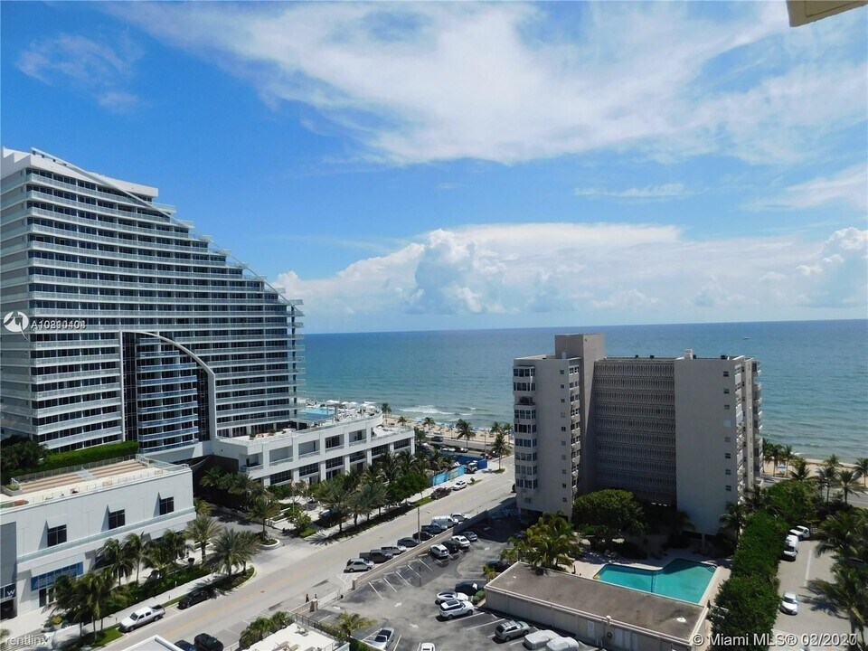336 N Birch Rd in Fort Lauderdale, FL - Building Photo