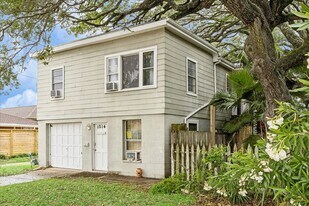 1214 14th St in Galveston, TX - Building Photo