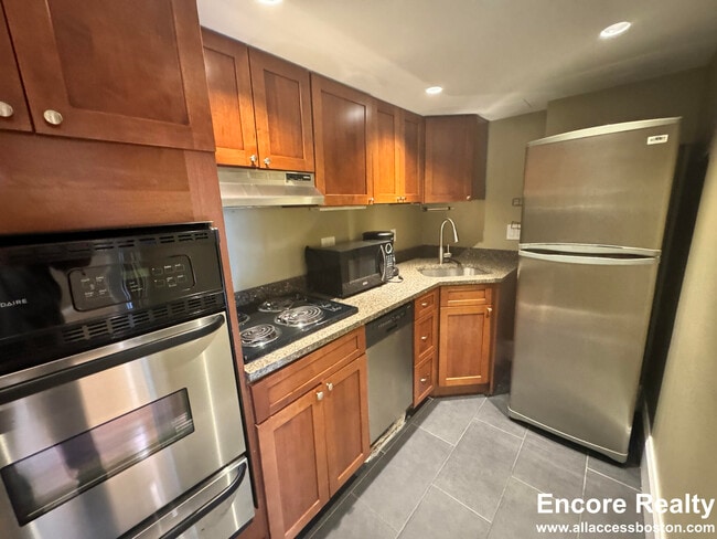 117 Beacon St, Unit 6R