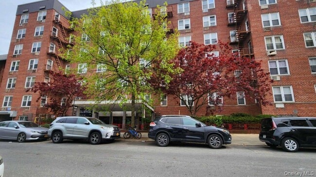 144-24 37th Ave in Queens, NY - Building Photo - Building Photo