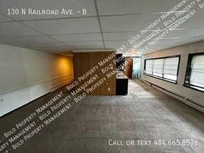 130 N Railroad St in Myerstown, PA - Building Photo - Building Photo