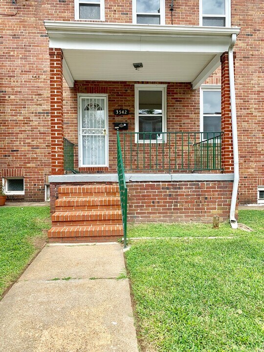 3542 Lyndale Ave in Baltimore, MD - Building Photo