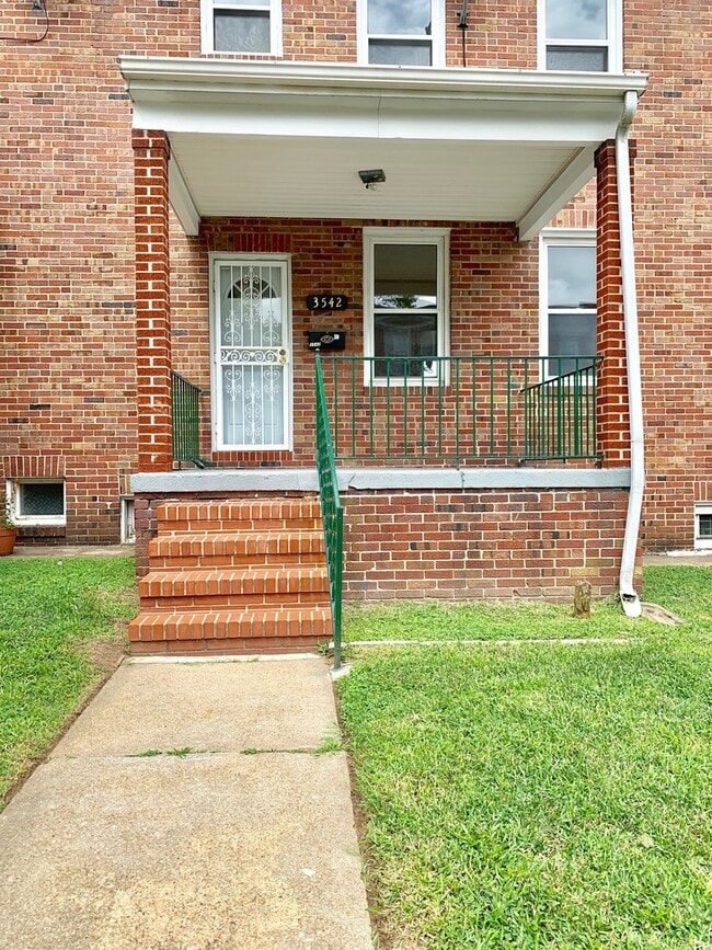 property at 3542 Lyndale Ave