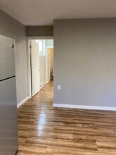 2335 15th Ave S, Unit E in Seattle, WA - Building Photo - Building Photo