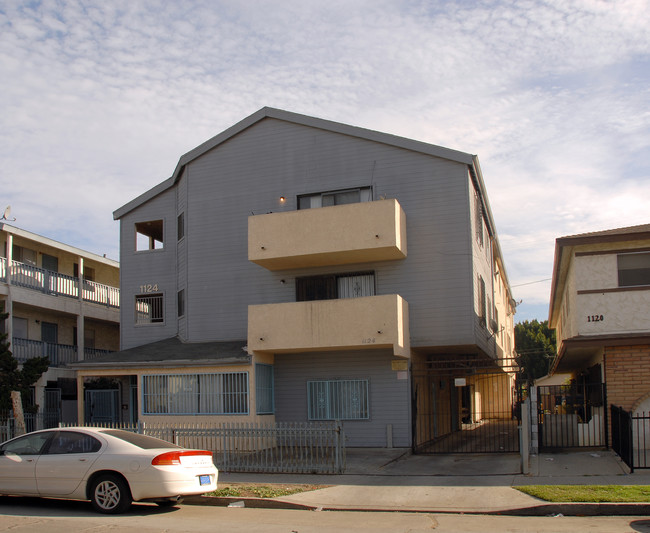 1124 Raymond in Long Beach, CA - Foto de edificio - Building Photo