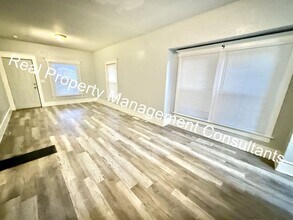 4546 S Benton Ave in Kansas City, MO - Building Photo - Building Photo