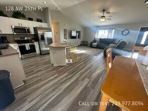 128 NW 25th Pl in Cape Coral, FL - Building Photo - Building Photo