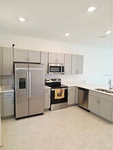 3229 Skyline Lp in Kissimmee, FL - Building Photo - Building Photo