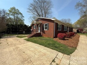 851 Fieldstone Rd in Mooresville, NC - Building Photo - Building Photo