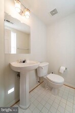 2739 Manhattan Pl in Vienna, VA - Building Photo - Building Photo
