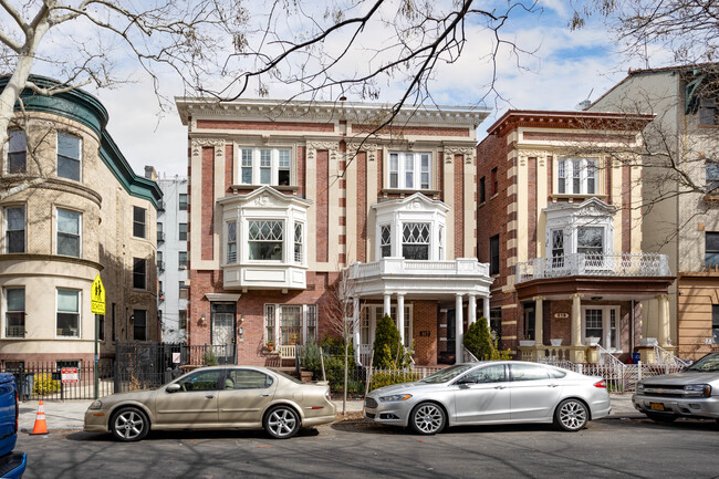815 Prospect Pl in Brooklyn, NY - Foto de edificio - Building Photo