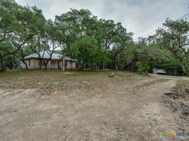 510 Maricopa Dr in Canyon Lake, TX - Building Photo - Building Photo
