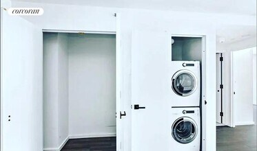 385 1st Ave in New York, NY - Building Photo - Building Photo