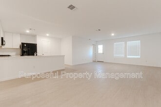 3717 Los Cabos Dr in Mustang, OK - Building Photo - Building Photo