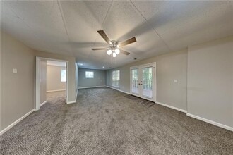 4902 Sturbridge Crescent in Roswell, GA - Building Photo - Building Photo