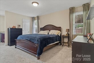 2224 Pinebrook Cir in Charlotte, NC - Building Photo - Building Photo