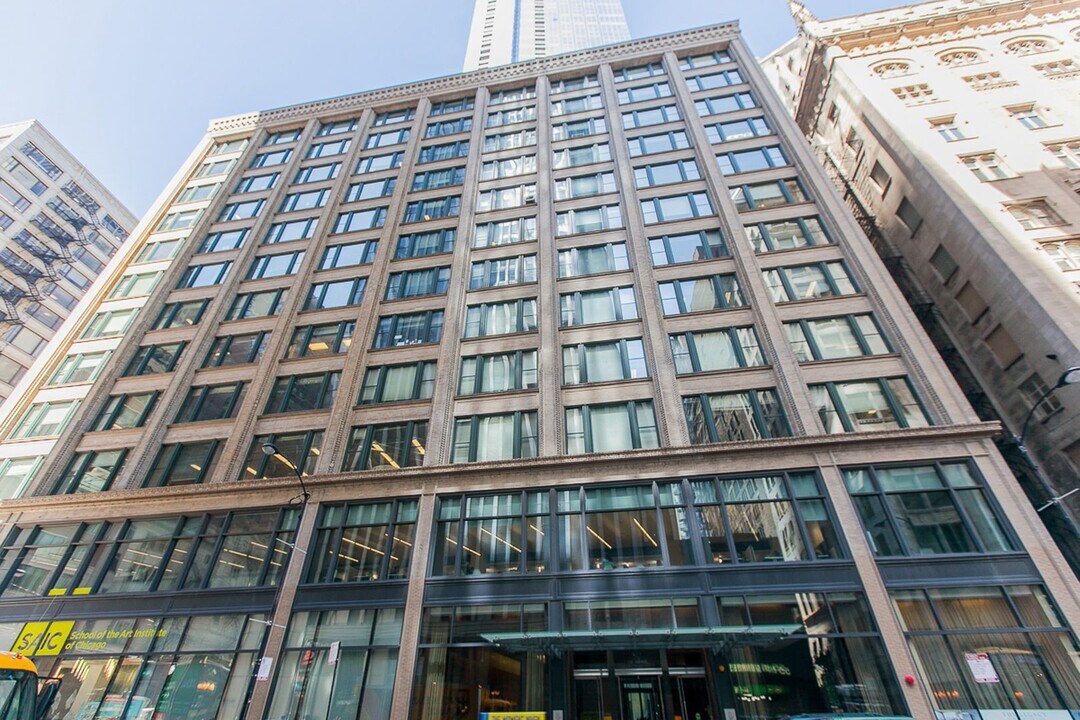 60 E Monroe St in Chicago, IL - Building Photo