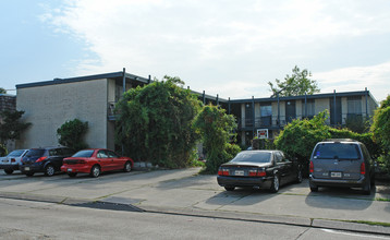 1331 Lake Ave in Metairie, LA - Building Photo - Building Photo