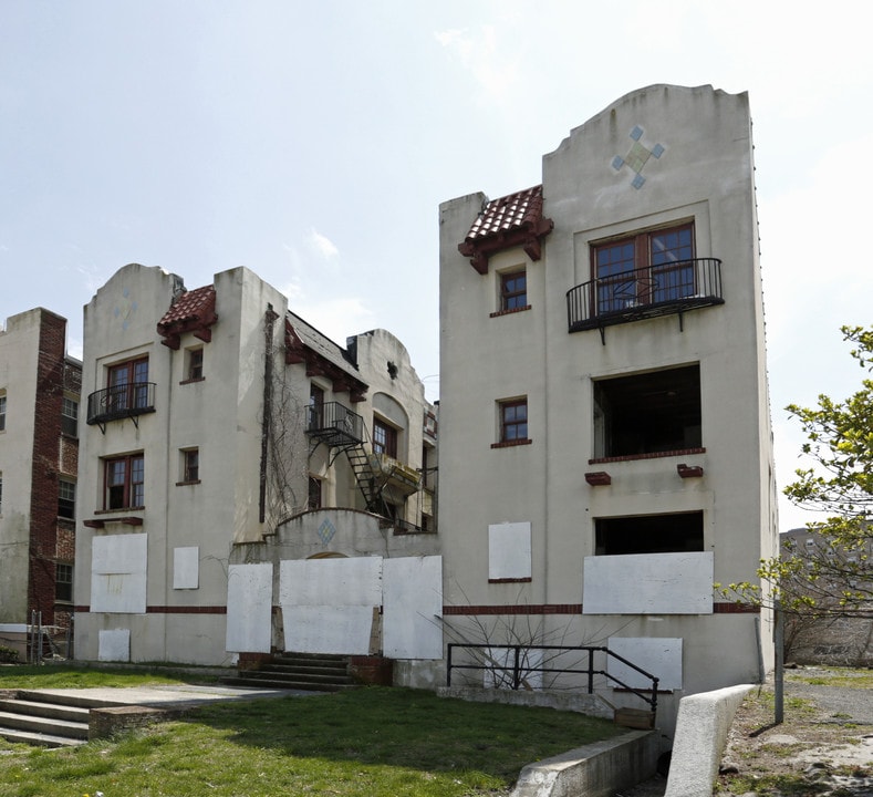 Jersey Court Condominiums in Asbury Park, NJ - Foto de edificio