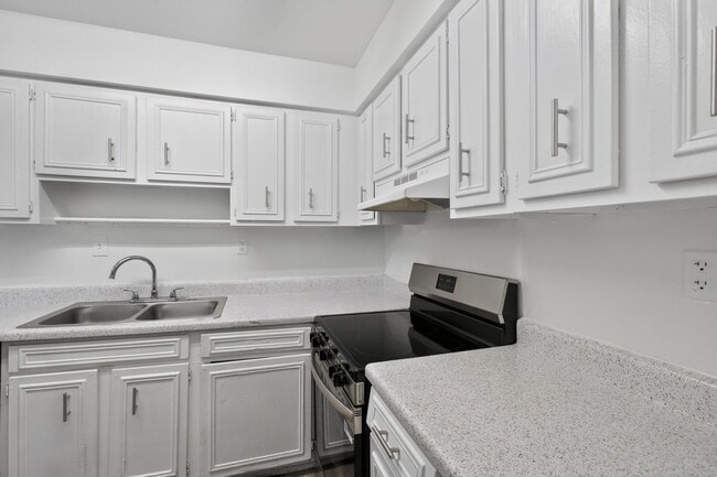 Foxcroft Apartments