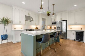 4090 NE 6th Ave in Portland, OR - Building Photo - Building Photo